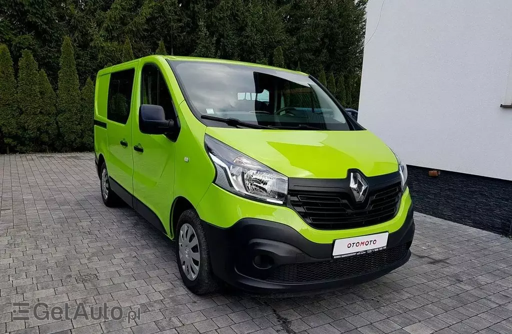 RENAULT Trafic 