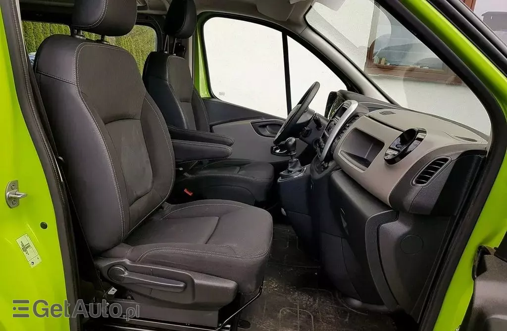 RENAULT Trafic 
