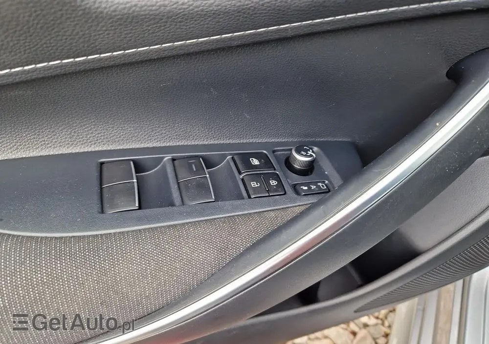 TOYOTA Corolla 1.8 Hybrid Comfort