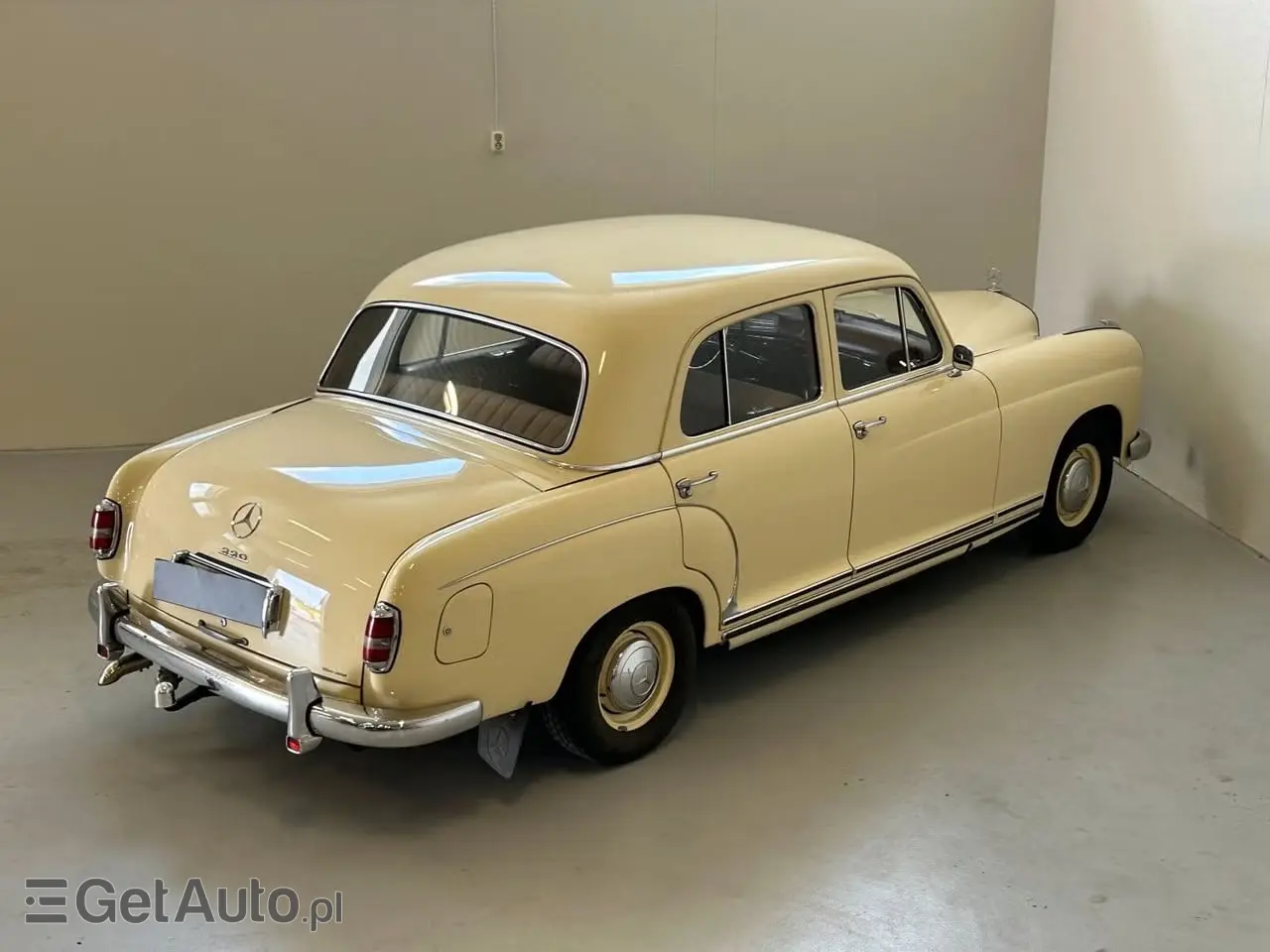 MERCEDES-BENZ 220 Ponton 