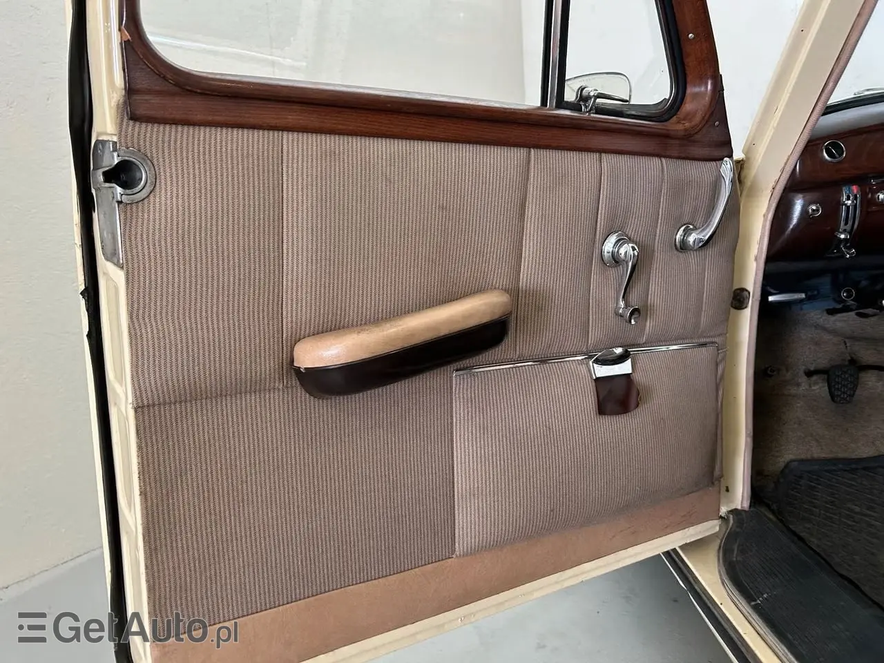 MERCEDES-BENZ 220 Ponton 