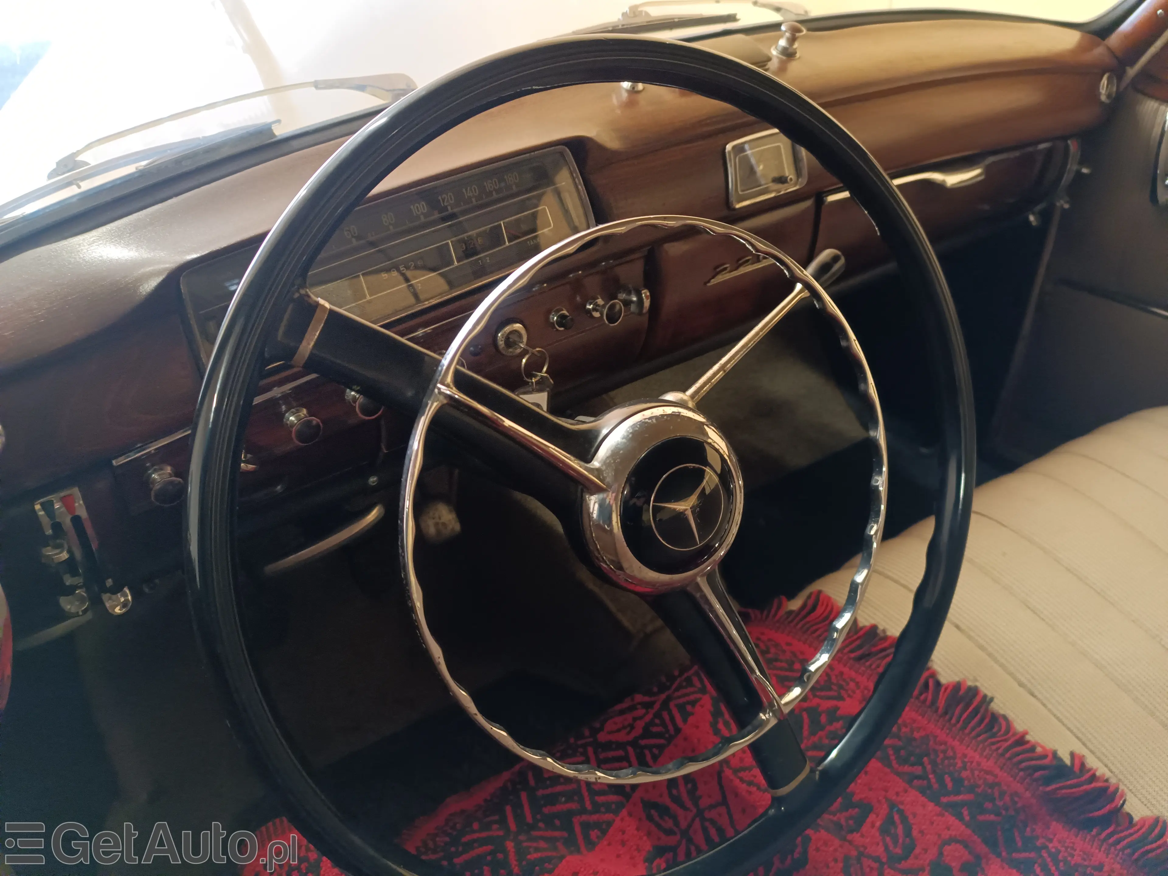 MERCEDES-BENZ 220 Ponton 