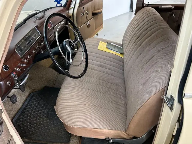 MERCEDES-BENZ 220 Ponton 