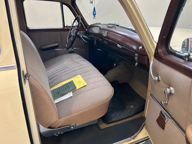 MERCEDES-BENZ 220 Ponton 