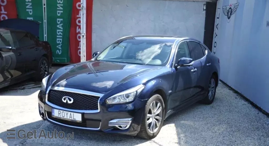 INFINITI Q70 
