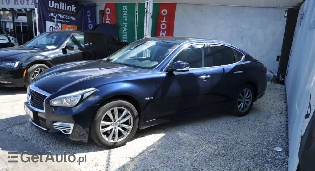 INFINITI Q70 