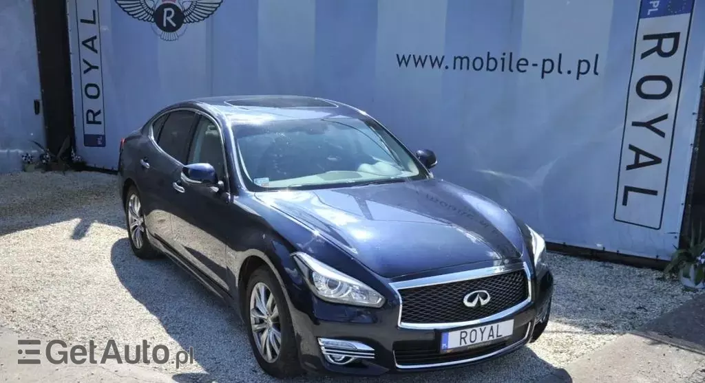 INFINITI Q70 
