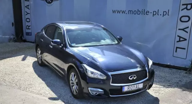 INFINITI Q70 