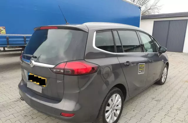 OPEL Zafira 