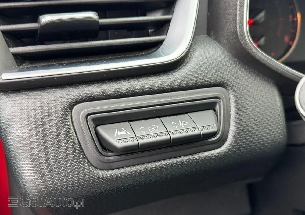 RENAULT Clio 1.0 TCe Intens