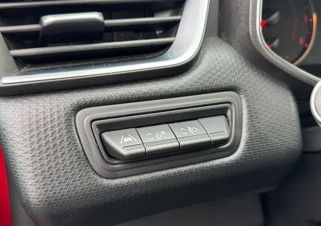 RENAULT Clio 1.0 TCe Intens