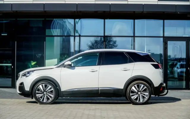 PEUGEOT 3008 BlueHDi 120 EAT6 Stop & Start Allure