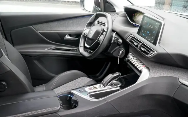 PEUGEOT 3008 BlueHDi 120 EAT6 Stop & Start Allure