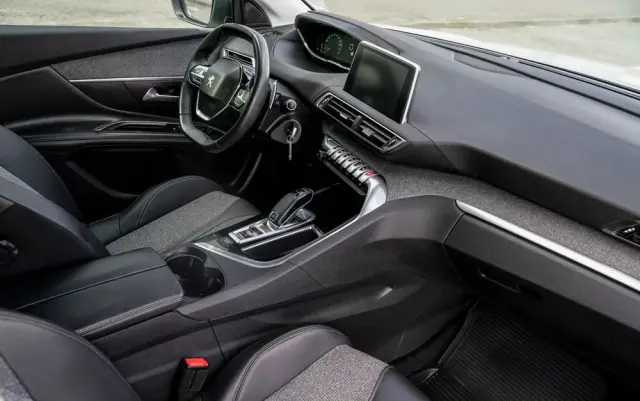 PEUGEOT 3008 BlueHDi 120 EAT6 Stop & Start Allure