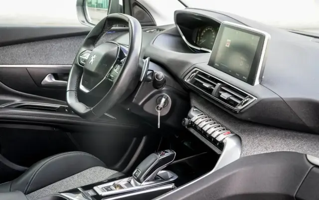 PEUGEOT 3008 BlueHDi 120 EAT6 Stop & Start Allure