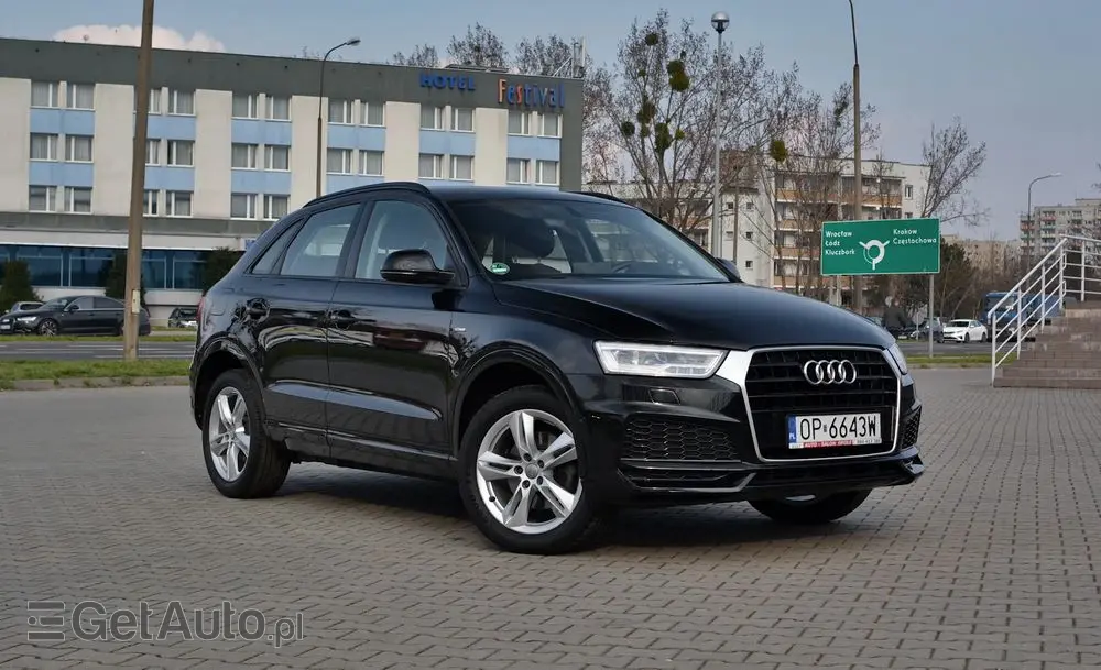 AUDI Q3 