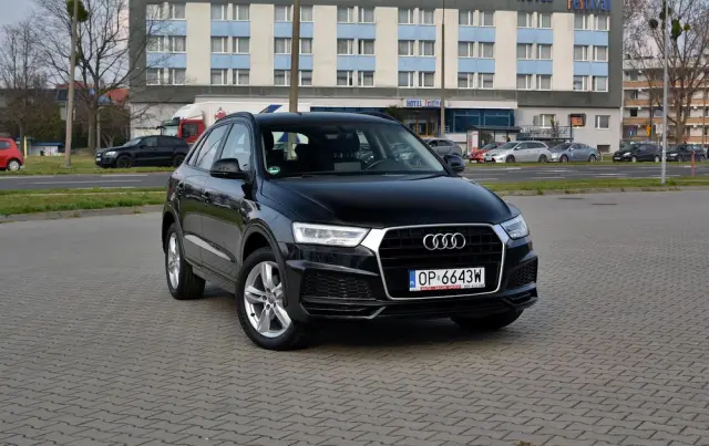 AUDI Q3 