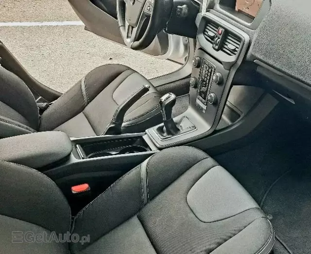 VOLVO V40 D2 Drive-E Inscription