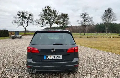 VOLKSWAGEN Golf Sportsvan 