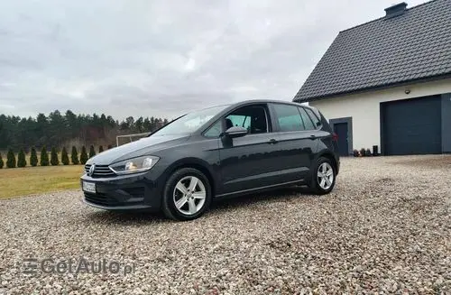 VOLKSWAGEN Golf Sportsvan 