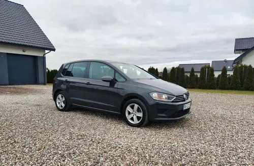 VOLKSWAGEN Golf Sportsvan 