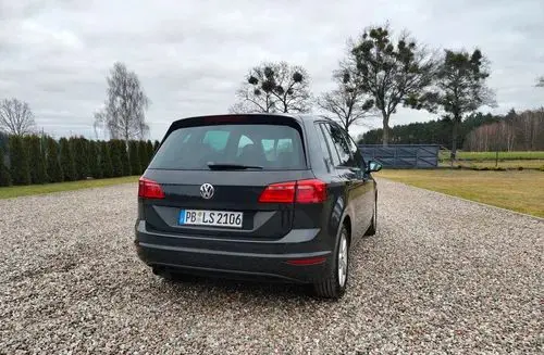 VOLKSWAGEN Golf Sportsvan 
