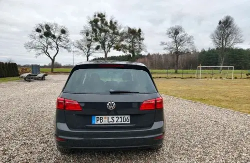 VOLKSWAGEN Golf Sportsvan 