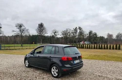 VOLKSWAGEN Golf Sportsvan 