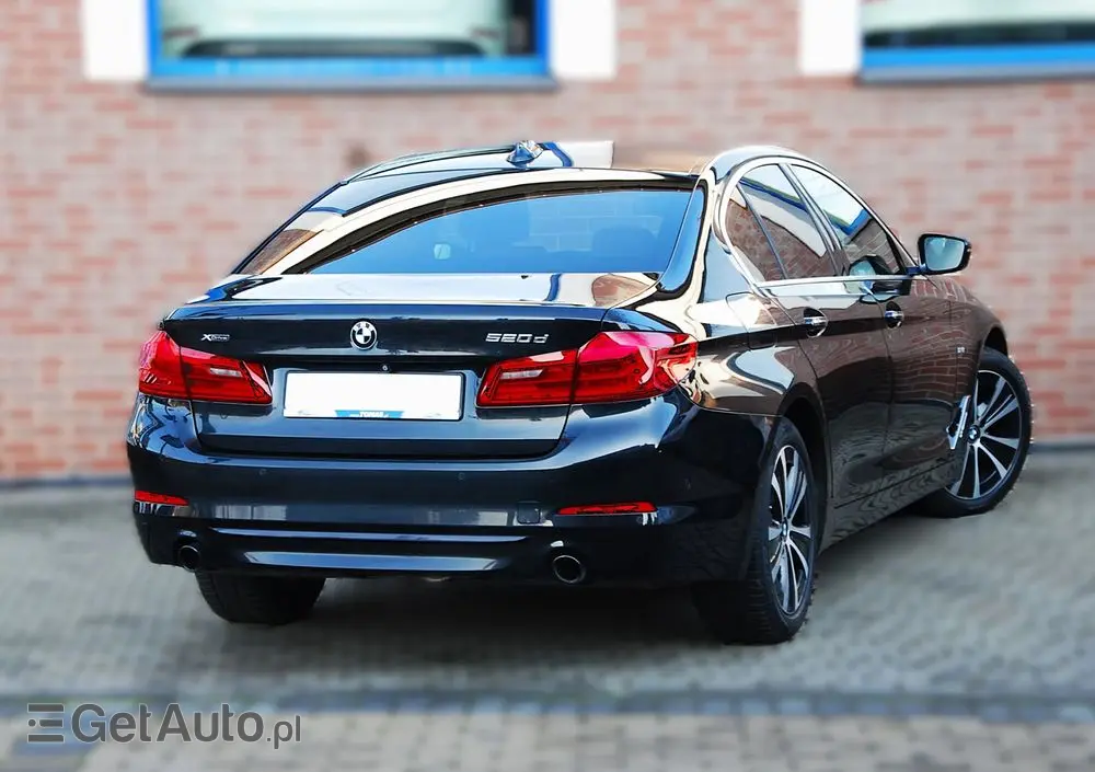 BMW Seria 5 520d xDrive M Sport sport