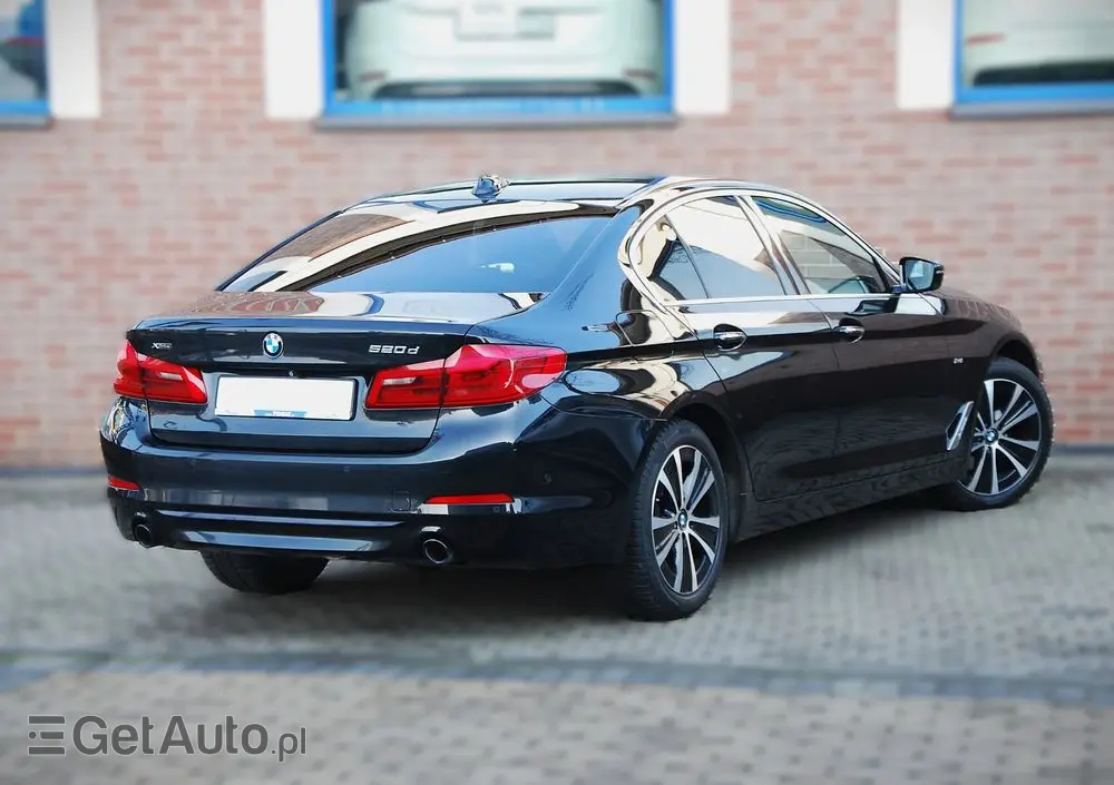 BMW Seria 5 520d xDrive M Sport sport