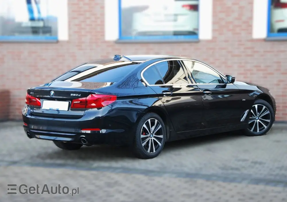 BMW Seria 5 520d xDrive M Sport sport