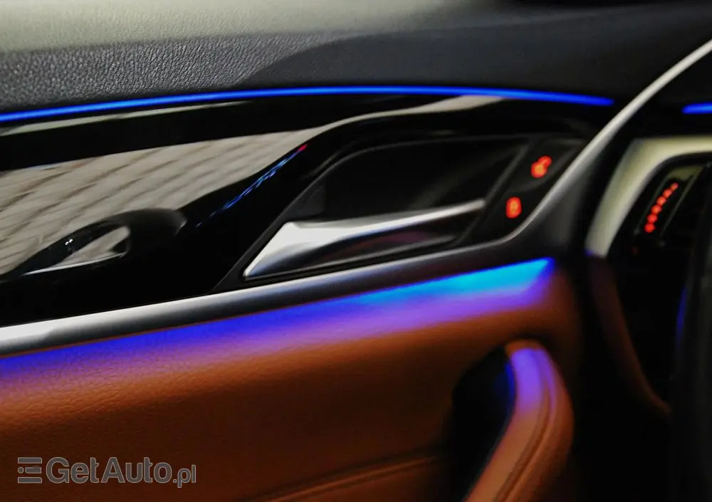 BMW Seria 5 520d xDrive M Sport sport