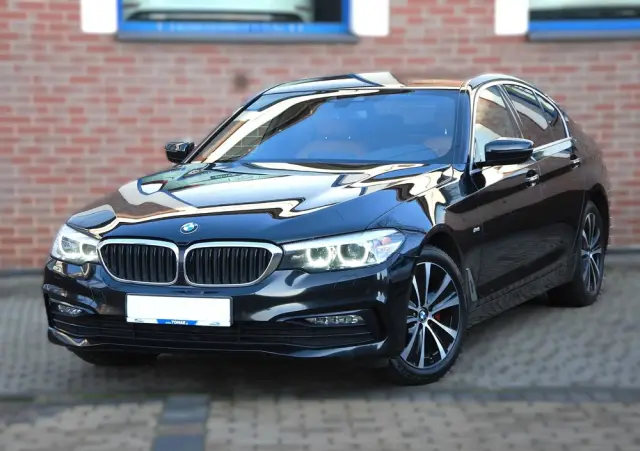 BMW Seria 5 520d xDrive M Sport sport