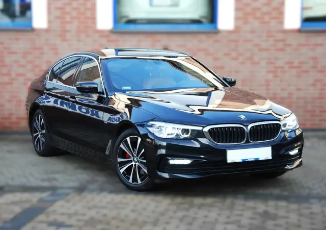 BMW Seria 5 520d xDrive M Sport sport