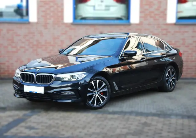 BMW Seria 5 520d xDrive M Sport sport