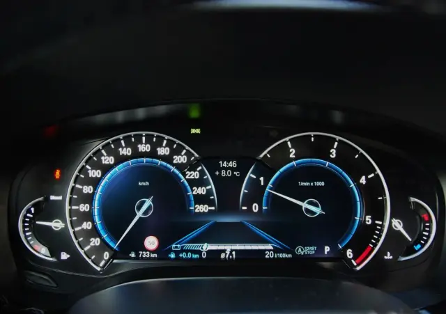 BMW Seria 5 520d xDrive M Sport sport