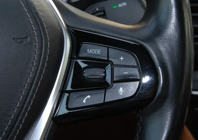 BMW Seria 5 520d xDrive M Sport sport