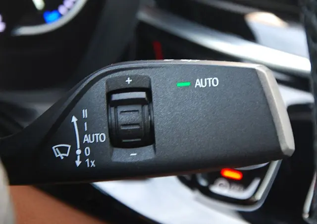 BMW Seria 5 520d xDrive M Sport sport