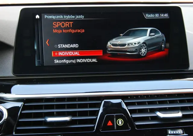 BMW Seria 5 520d xDrive M Sport sport