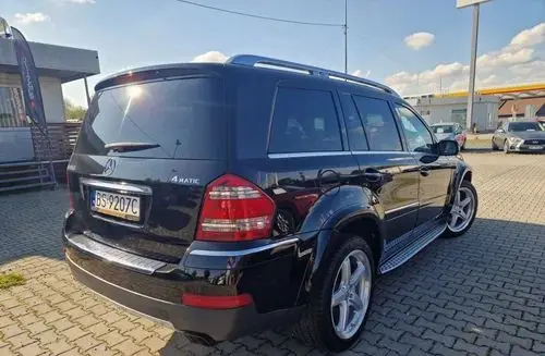 MERCEDES-BENZ GL 