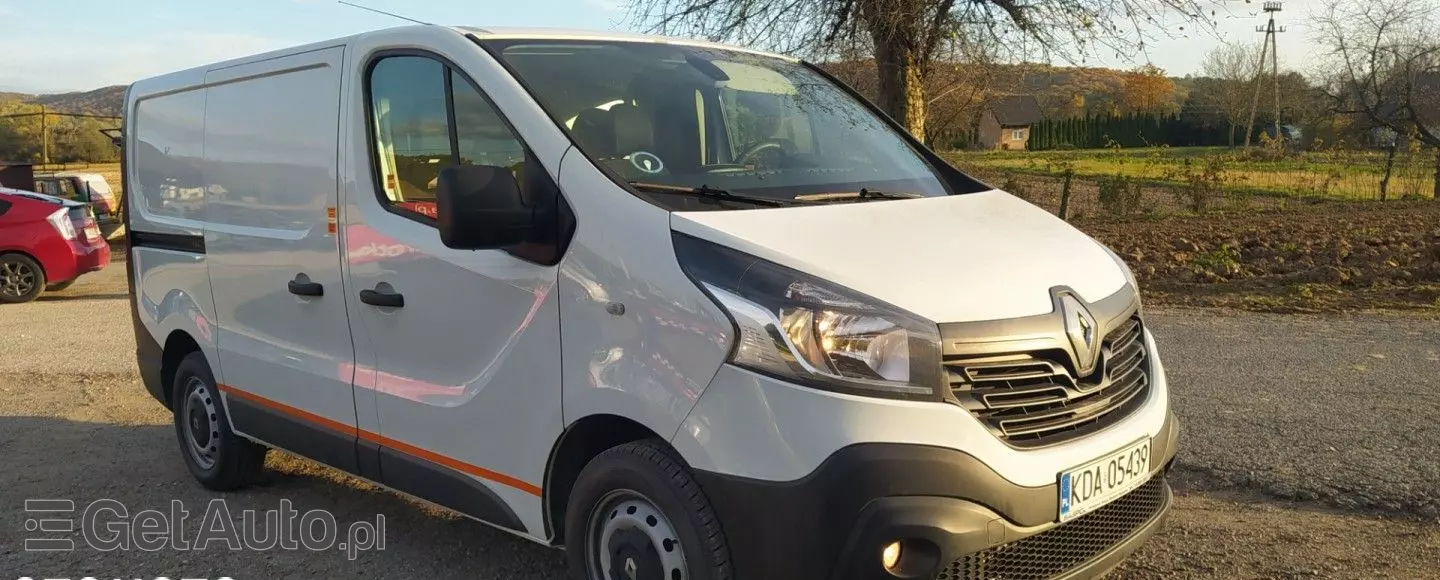 RENAULT Trafic 