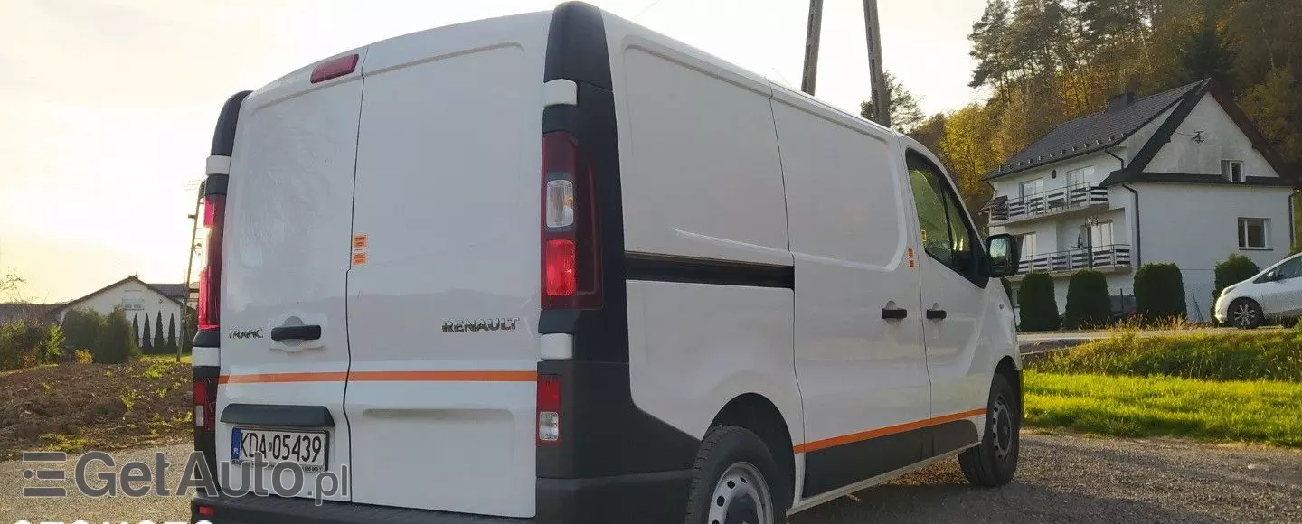 RENAULT Trafic 