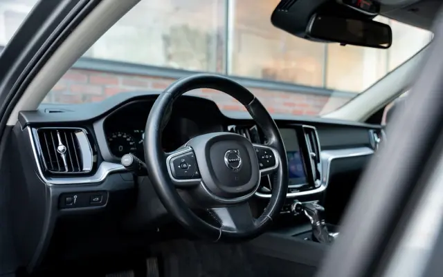 VOLVO V60 D3 Geartronic Momentum