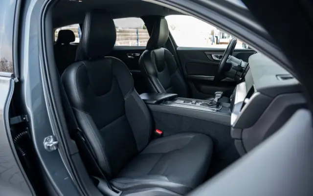 VOLVO V60 D3 Geartronic Momentum