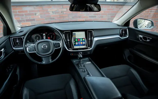 VOLVO V60 D3 Geartronic Momentum