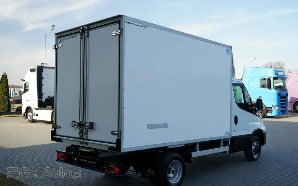 IVECO DAILY 35-180 / CHŁODNIA / AGREGAT CARRIER XARIOS 350 / HI-MATIC / BLIŹNIAK / SPROWADZONY 