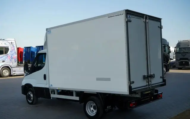 IVECO DAILY 35-180 / CHŁODNIA / AGREGAT CARRIER XARIOS 350 / HI-MATIC / BLIŹNIAK / SPROWADZONY 