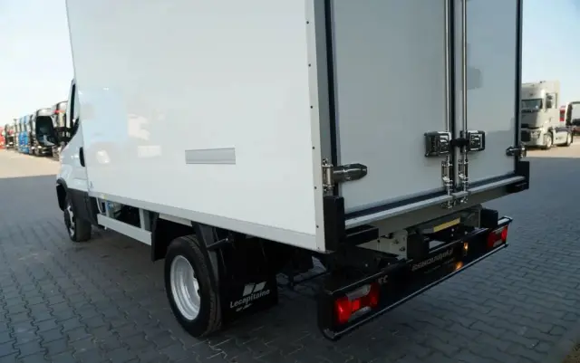 IVECO DAILY 35-180 / CHŁODNIA / AGREGAT CARRIER XARIOS 350 / HI-MATIC / BLIŹNIAK / SPROWADZONY 