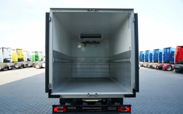 IVECO DAILY 35-180 / CHŁODNIA / AGREGAT CARRIER XARIOS 350 / HI-MATIC / BLIŹNIAK / SPROWADZONY 