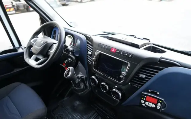 IVECO DAILY 35-180 / CHŁODNIA / AGREGAT CARRIER XARIOS 350 / HI-MATIC / BLIŹNIAK / SPROWADZONY 